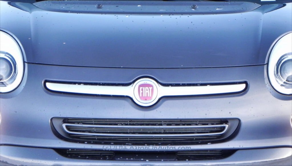 2014 Fiat 500L - grille - AOA1200px