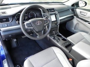 2015 Toyota Camry Hybrid - interior 1 - AOA1200px