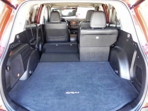 2015 Toyota RAV4 - interior 2 - AOA1200px