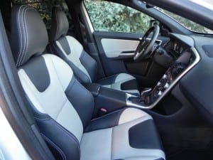 2015 Volvo XC60 - interior 1 - AOA1200px