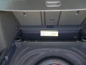 2015 Volkswagen Golf Sportwagen - secret compartment 2 - AOA1200px