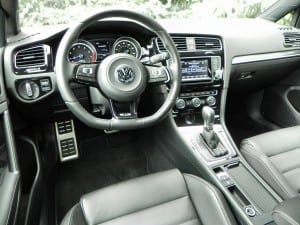 2015 Volkswagen Golf R - interior 9 - AOA1200px