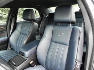 2015 Chrysler 300S - interior 3 - AOA1200px