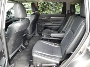 2015 Toyota Highlander - interior 4 - AOA1200px