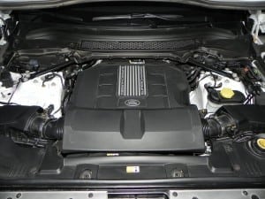 2015 Range Rover LWB - engine 1 - AOA1200px