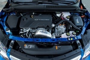 2016-Chevrolet-Volt-040