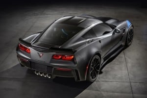 2017-Chevrolet-Corvette-GrandSport-002