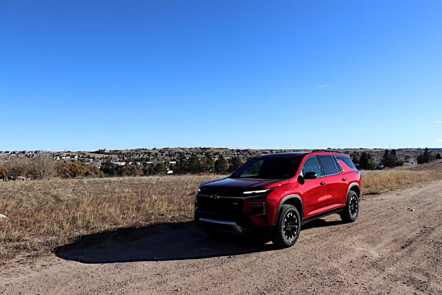 Review: 2024 Chevrolet Traverse is 3rd-Gen 3-Row Excellence - CarNewsCafe